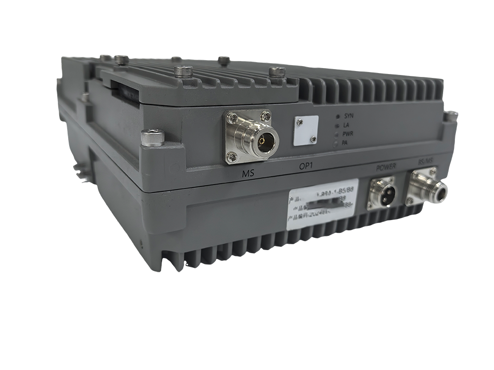  泰兴三频手机信号接收器2000㎡